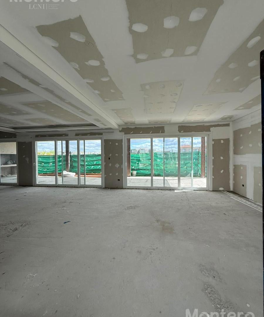 Foto de Casa en construccion 3 dormitorios al lago en Marinas, Puertos del Lago, imagen 3