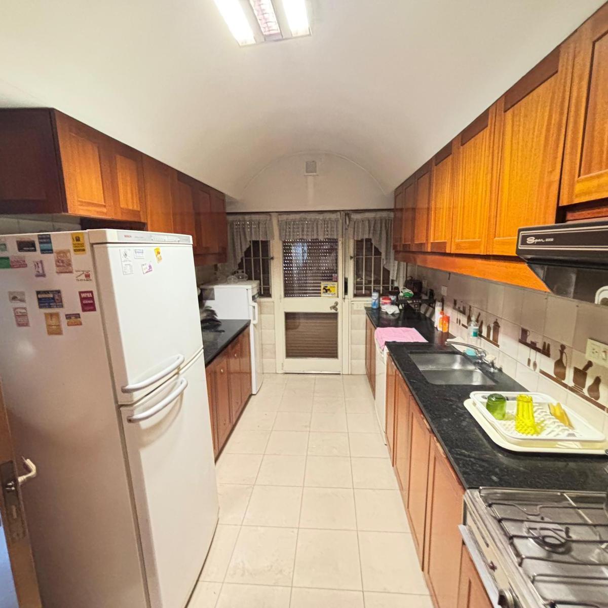 Importante Residencia en Venta en Villa Urquiza.6 Dorm.. Apto Crédito. 1