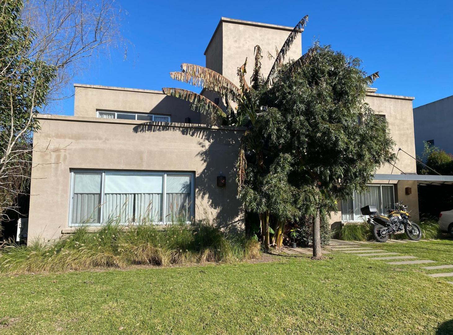 Casa  en venta - 3 dormitorios-Apto crédito. Patricias Argentinas- Pilar