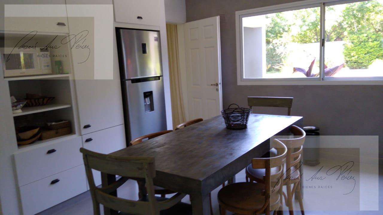 Foto de Casa en venta La Legua, bajada Patricias Argentinas.5 dormitorios.Apto, imagen 2