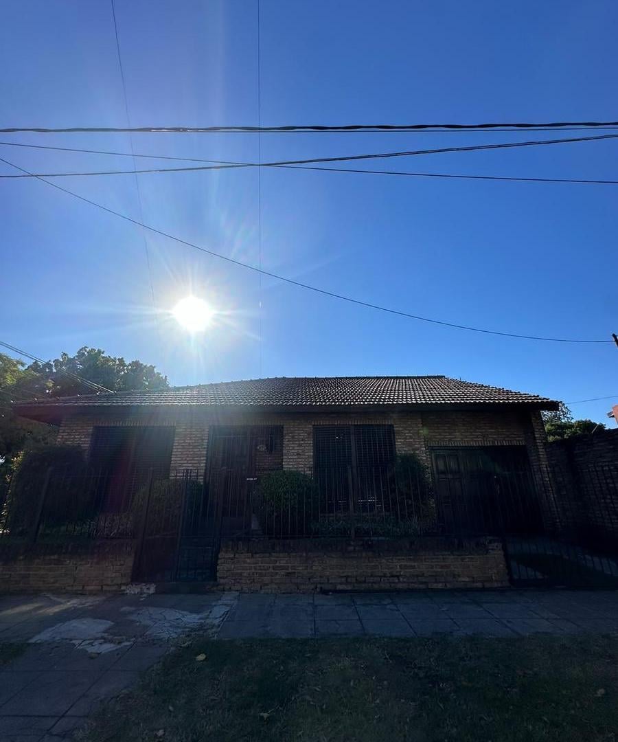 Foto de Casa en Luis Guillon, imagen 1