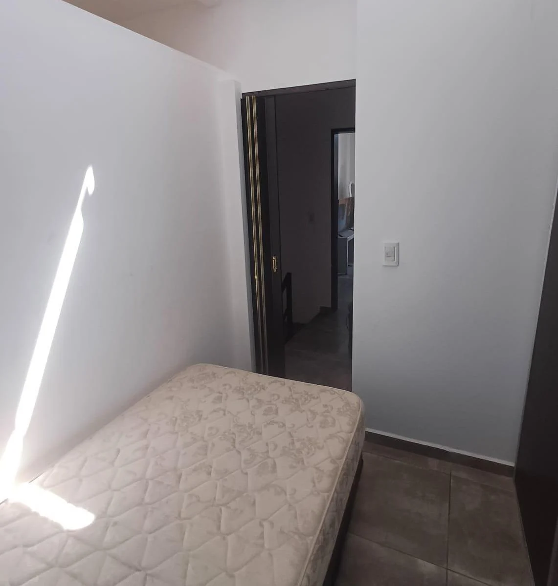Cuesta Colorada: Dpto en Venta / Dos Dorm. / Cochera / Portón Automático 4