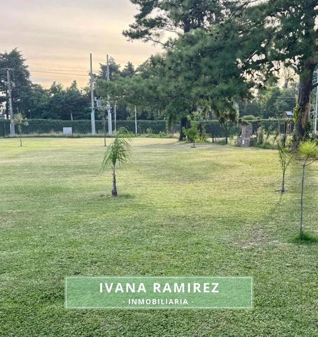 Se vende terreno de 900m2 en barrio Amaneceres, Luján. 2