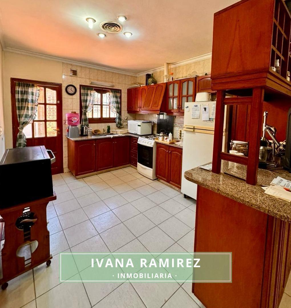 Foto de Casa En Venta 4 amb. - Apta Crédito Hipotecario - Mercedes, imagen 4
