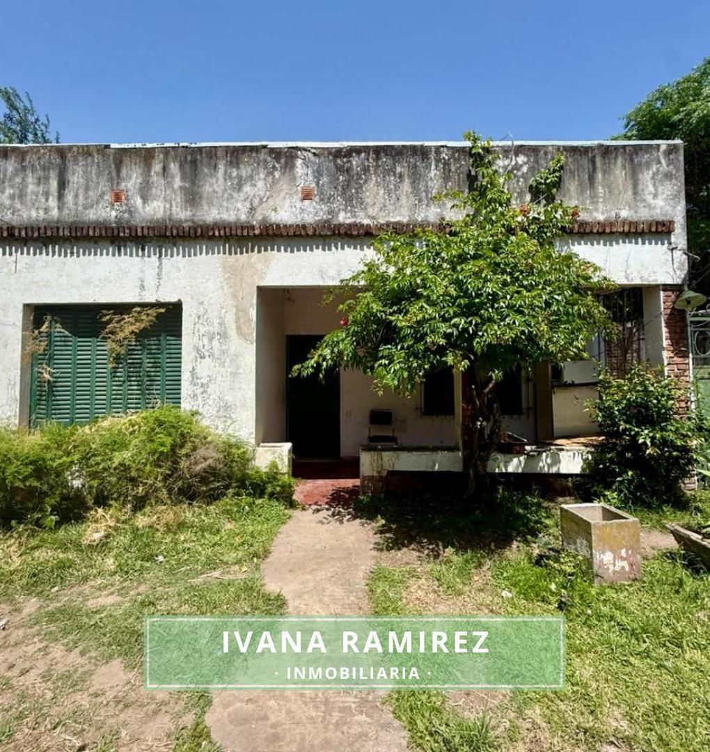 Casa en a refaccionar en Francisco Álvarez.