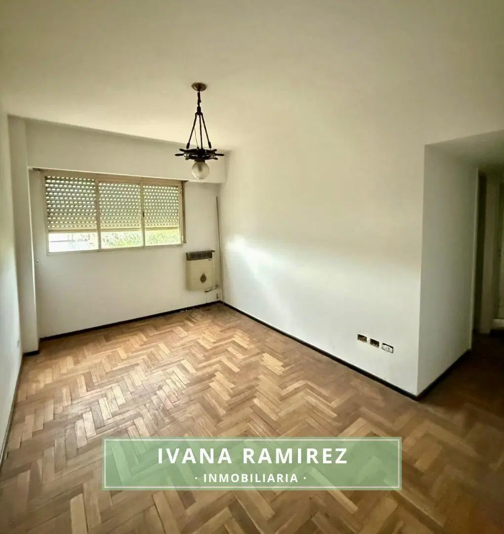 Se alquila departamento de 3 ambientes en Luján Centro. 4