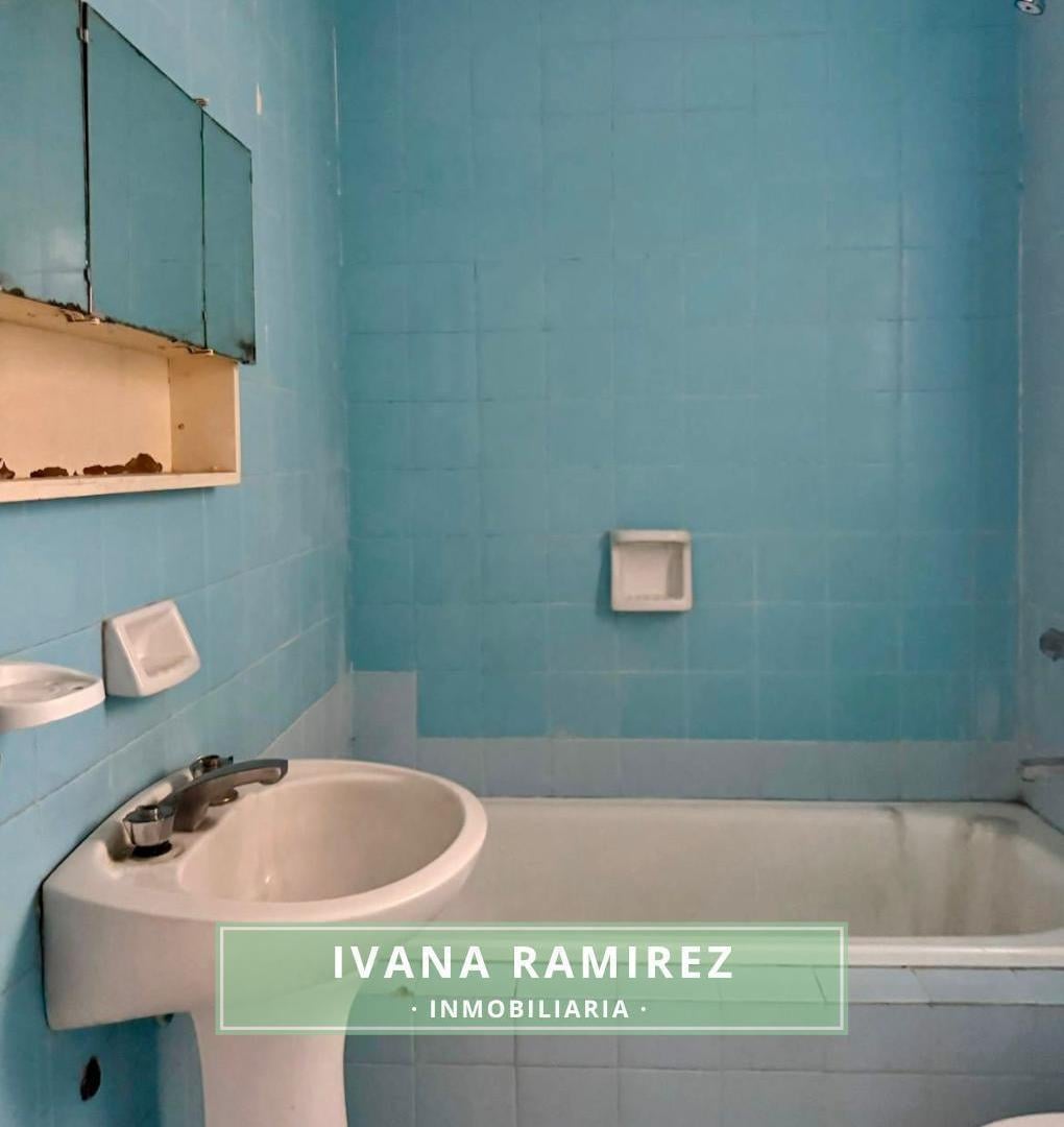 Foto de Se alquila departamento de 3 ambientes en Luján Centro., imagen 2