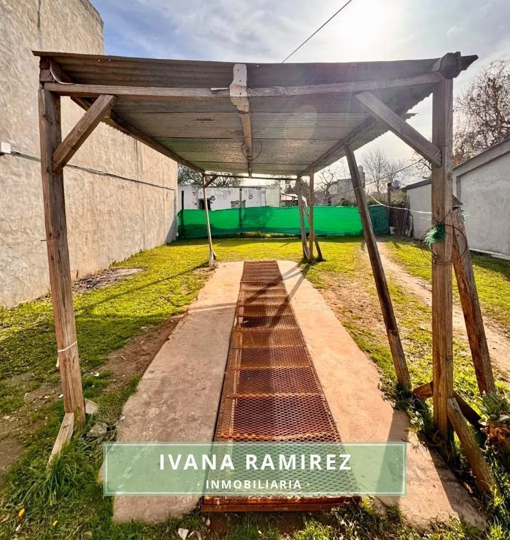 Se Vende Terreno de 200m2 con Mejoras, Listo para Escriturar en Luján 8
