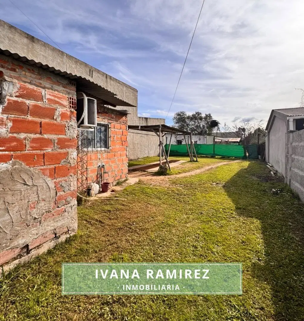 Se Vende Terreno de 200m2 con Mejoras, Listo para Escriturar en Luján 2