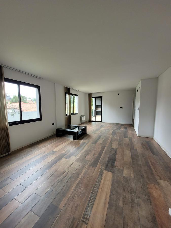Departamento en Venta - Complejo Cerrado con Seguridad - 3 Dorm - Semi Piso 4