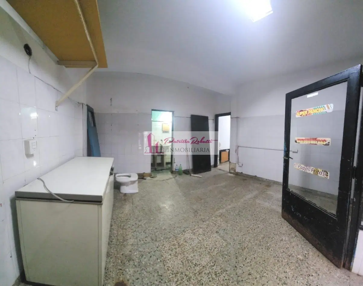 EN ALQUILER LOCAL COMERCIAL DOBLE EN VILLA CELINA 4