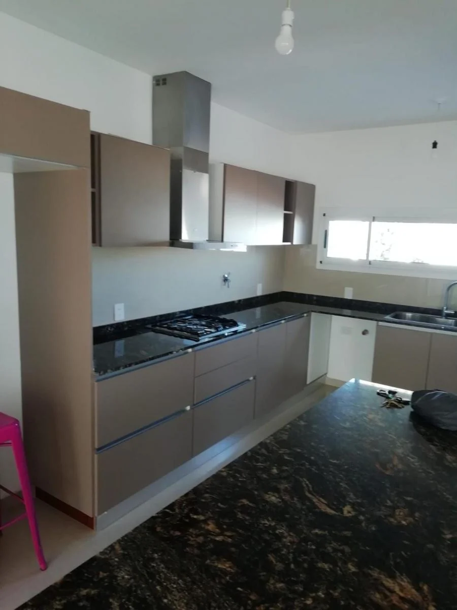 Venta de Casa de Nivel Zona Residencial Exclusiva 5