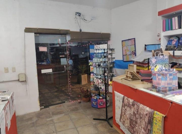 Vendo Locales Comerciales Juana Koslay 1