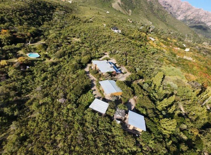 VENTA CABAÑAS MERLO VILLA ELENA EXELENTE UBICACION 2