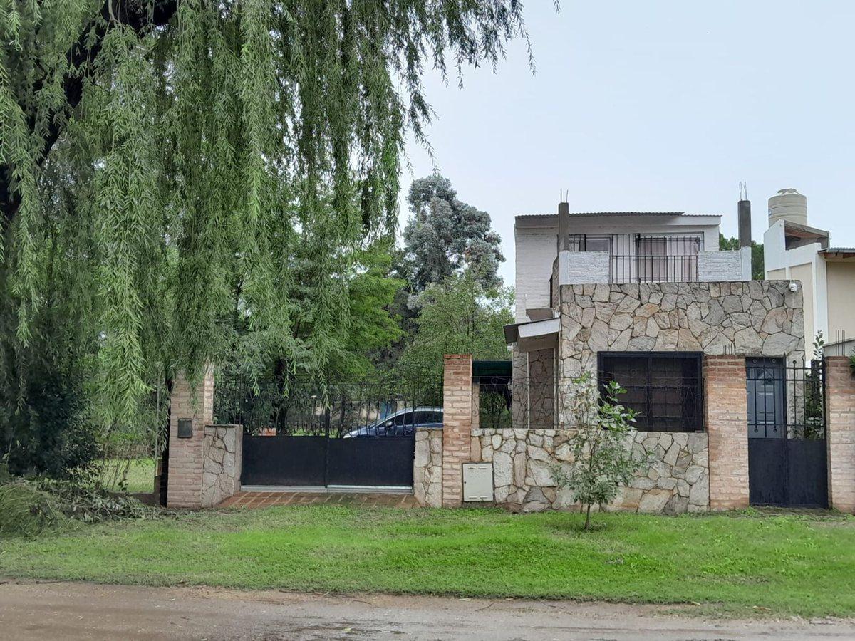 VENDO CASA 2 AMBIENTES EN EL VOLCÁN