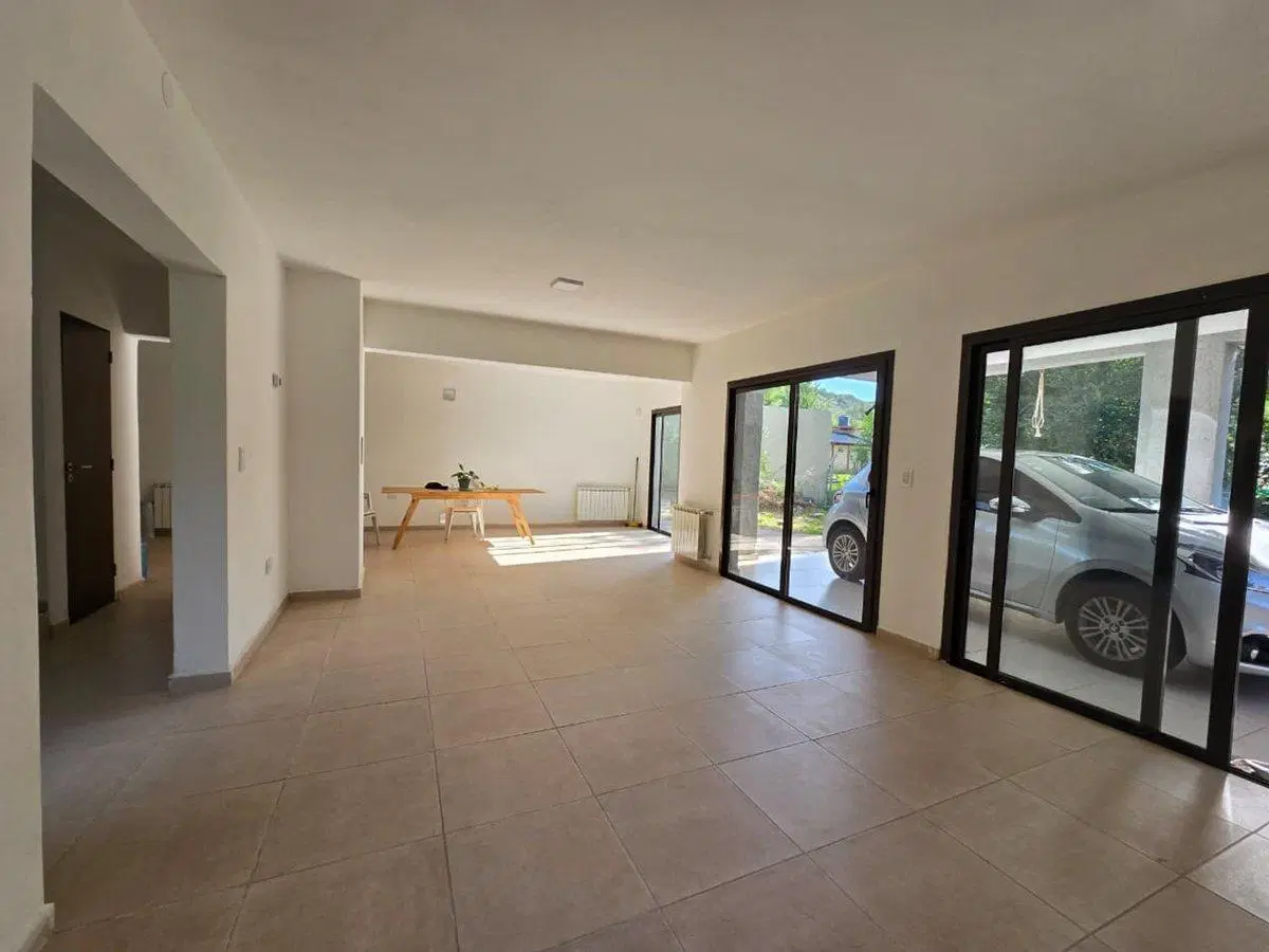 VENTA CASA EN JUANA KOSLAY SAN LUIS 4