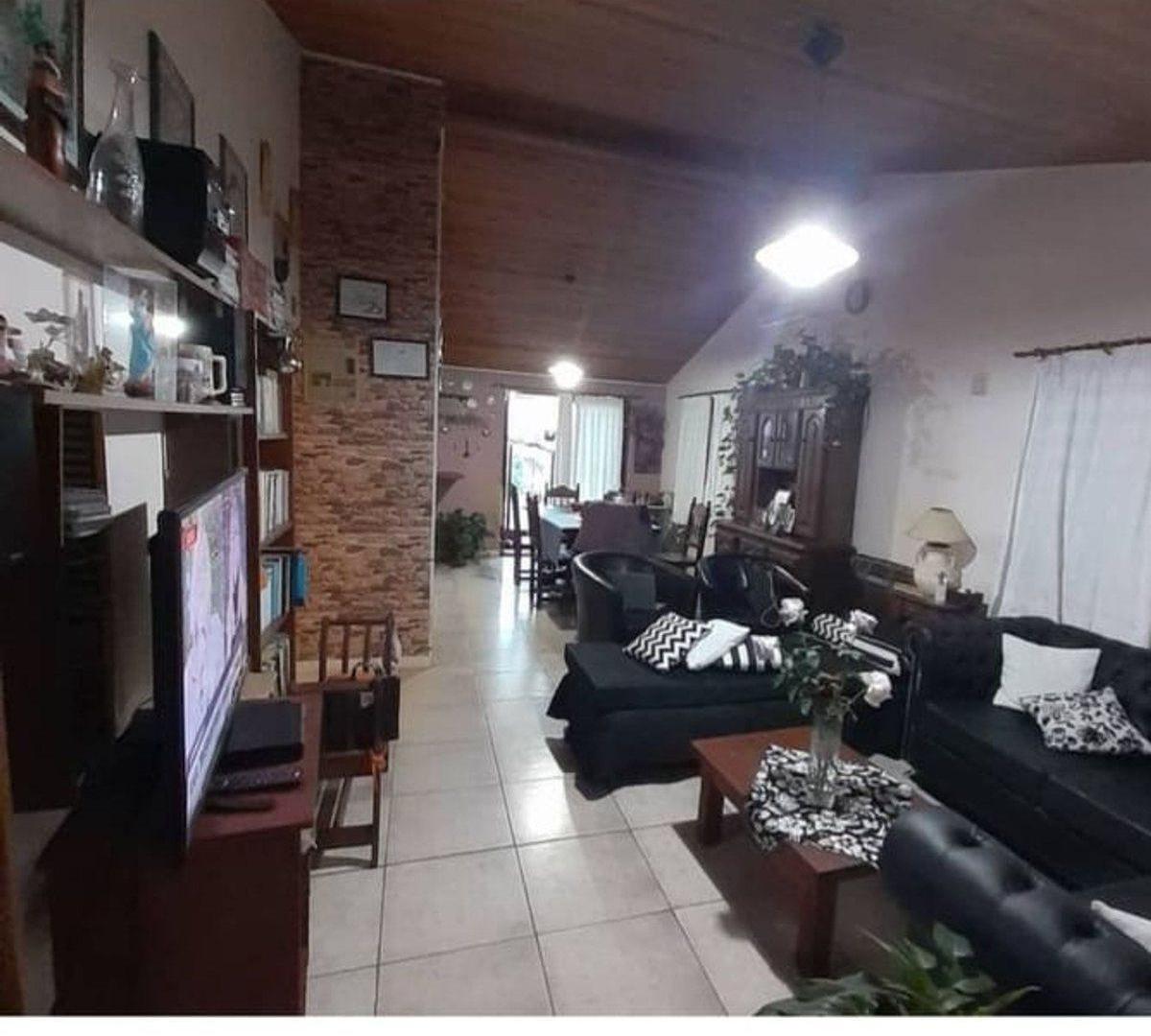 CASA EN VENTA EN JUANA KOSLAY - SAN LUIS