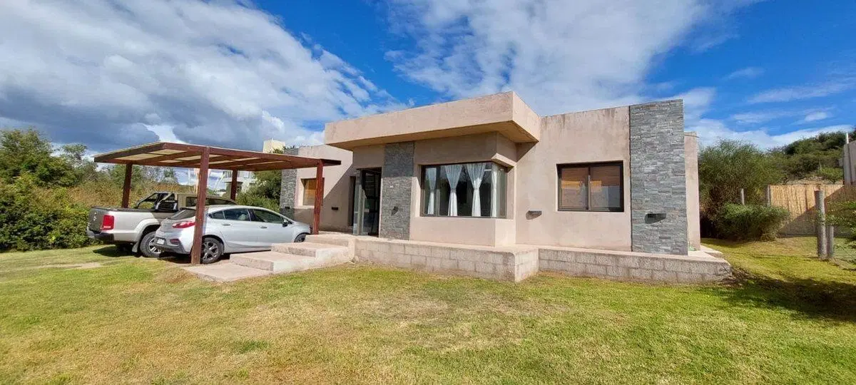 ALQUILER CASA EN "REPARO DEL VALLE"  JUANA KOSLAY 4
