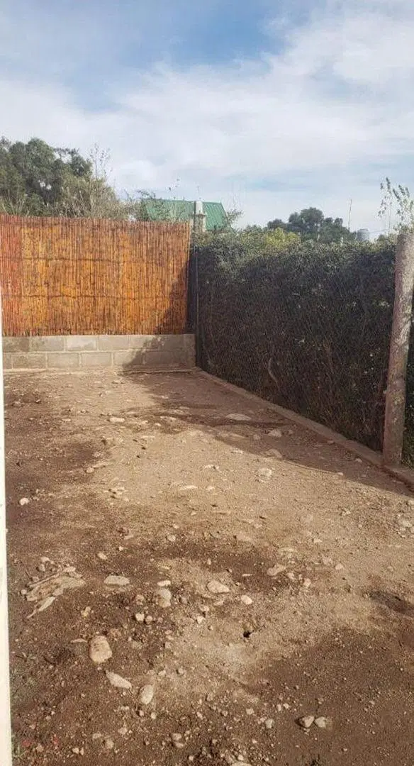 VENDO CASA MONOAMBIENTE CON PILETA EN NOGOLÍ- SL 5