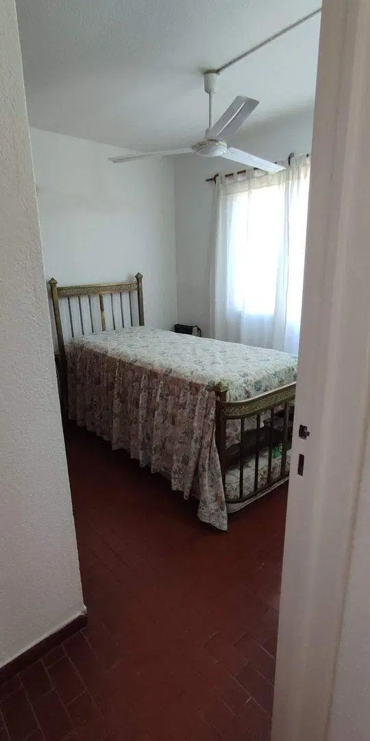 Venta Departamento/ casa con patio y pileta 4