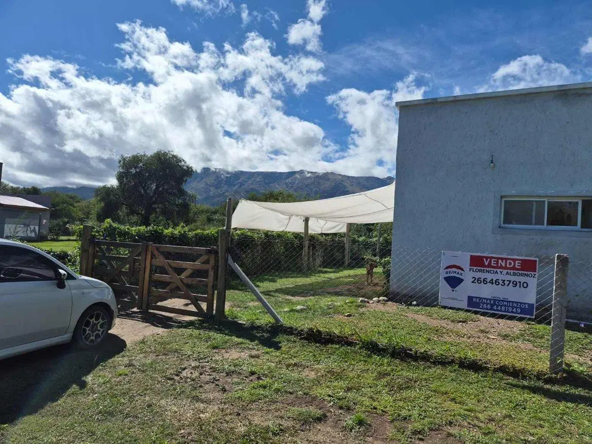 OPORTUNIDAD! Casa 2 Dormitorios en Villa de Merlo 2