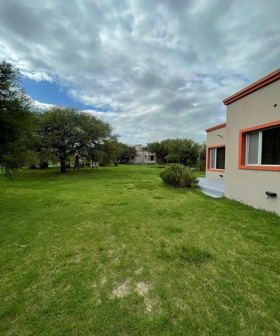 Venta de 2 cabañas con pileta- Cortaderas