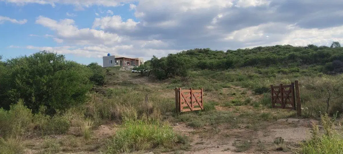 VENTA DE CASA SOBRE MEDIA HECTAREA 2