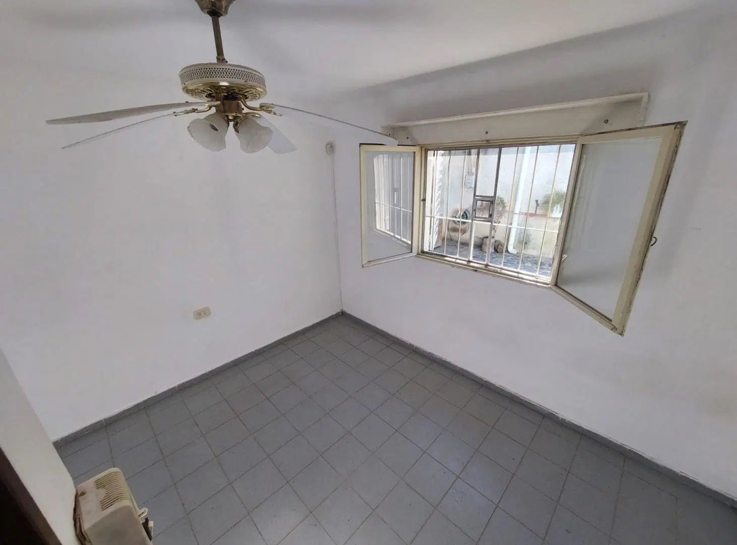 URGENTE VENTA CASA 2 DORM + QUINCHO - B° 114 VIV. 5
