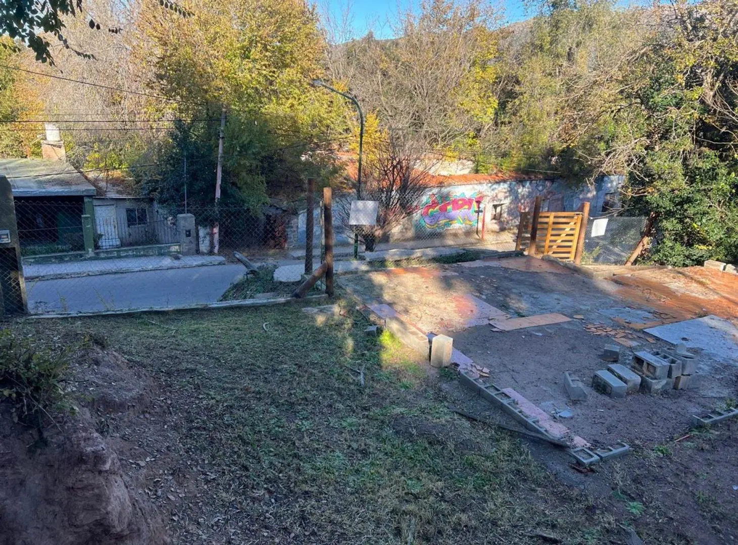 SE VENDE TERRENO COMERCIAL POTRERO DE LOS FUNES 5