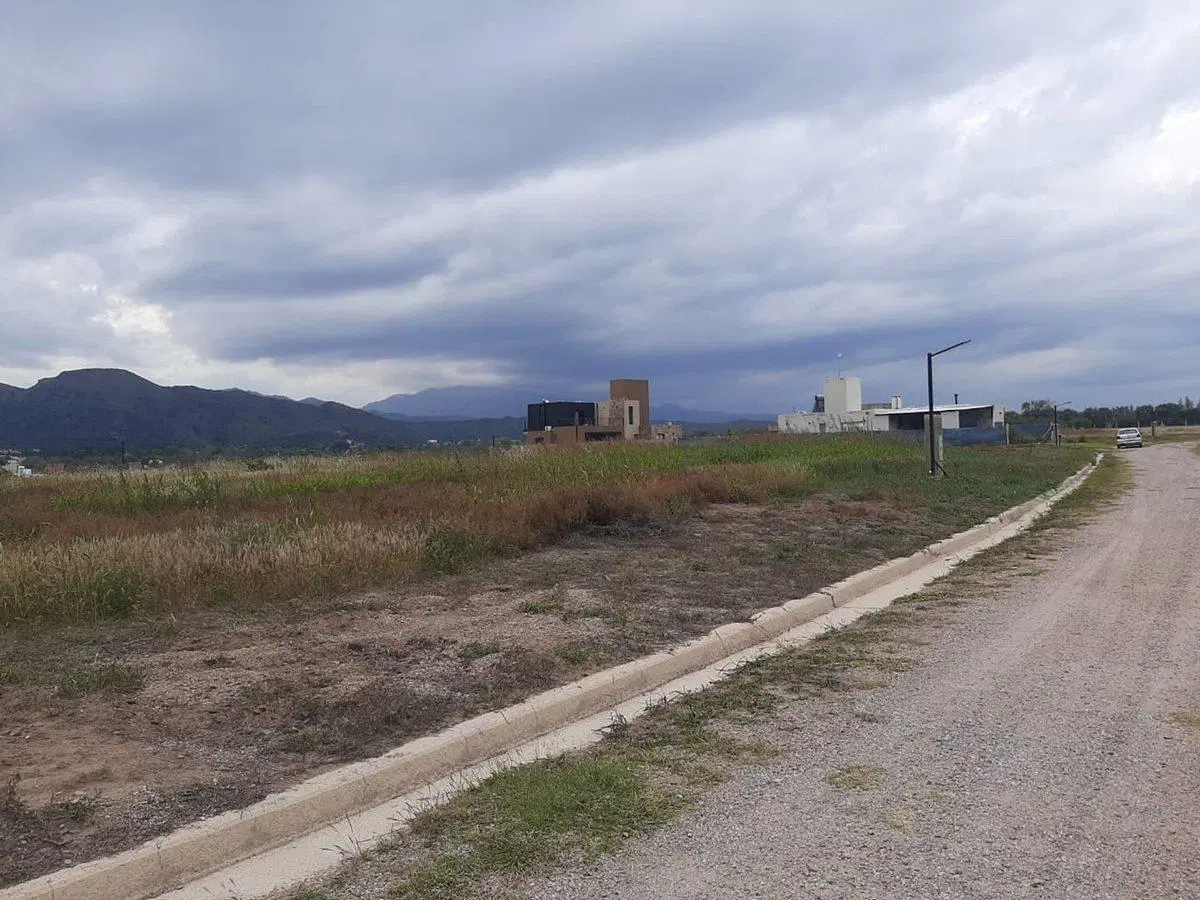VENTA DE TERRENO  BARRIO PRIVADO TIERRAS DE JUANA 5