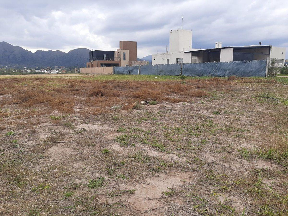 VENTA DE TERRENO  BARRIO PRIVADO TIERRAS DE JUANA
