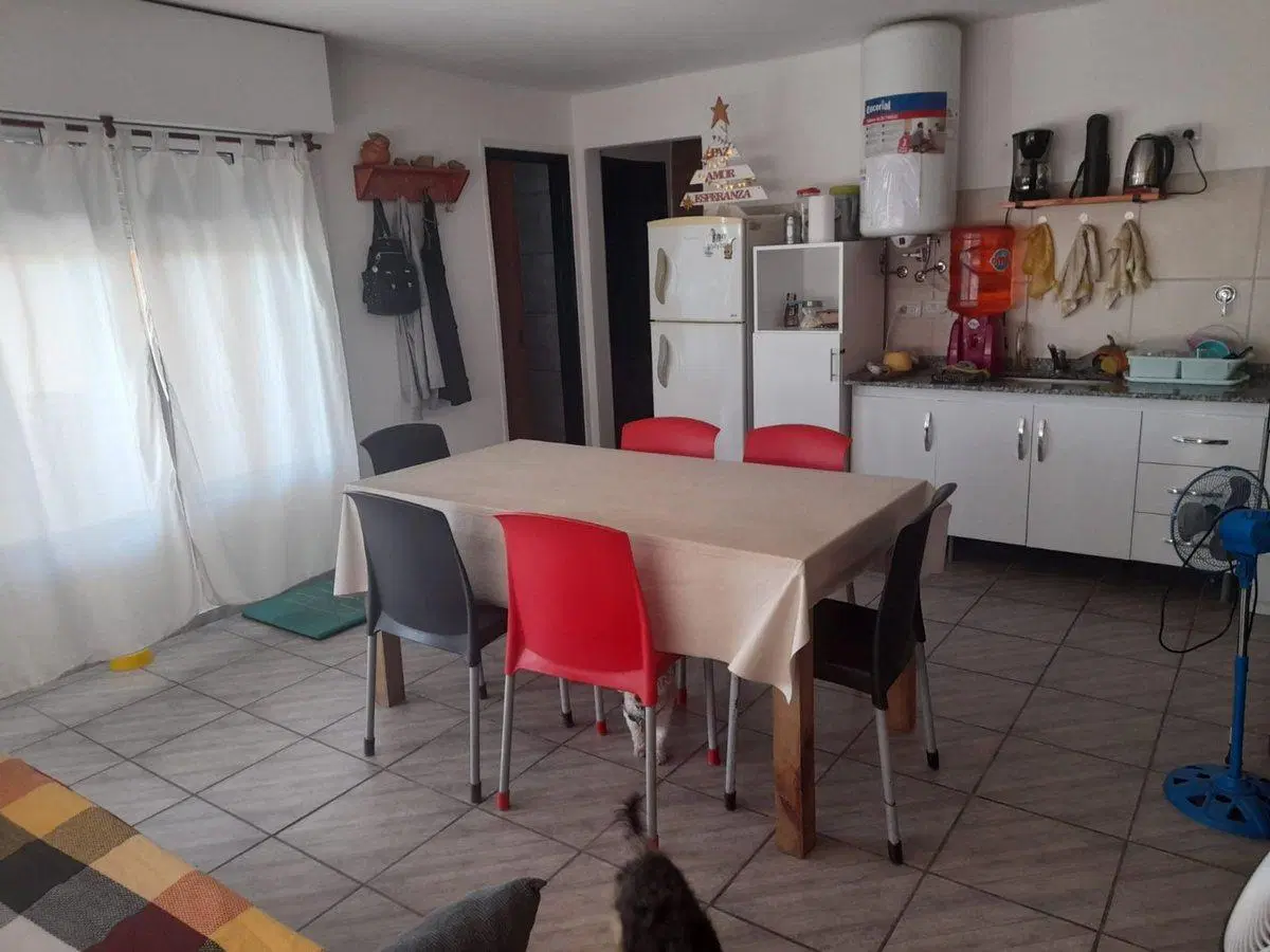 CASA CON 2 DPTOS - AYRES DE LARCA - APTO CREDITO 5