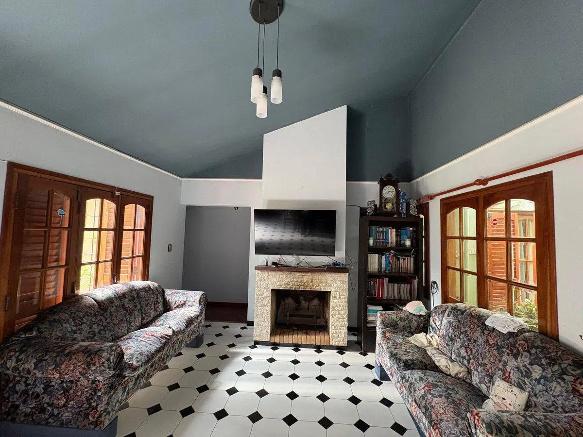 VENDE CASA ZONA POLICLINICO - SAN LUIS 4