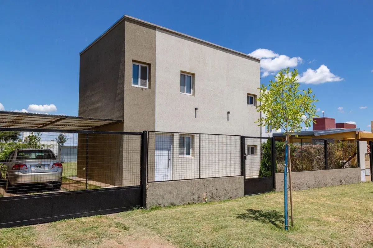 CASA VENTA SAN LUIS CAPITAL BARRIO UNIVERSITARIO 2