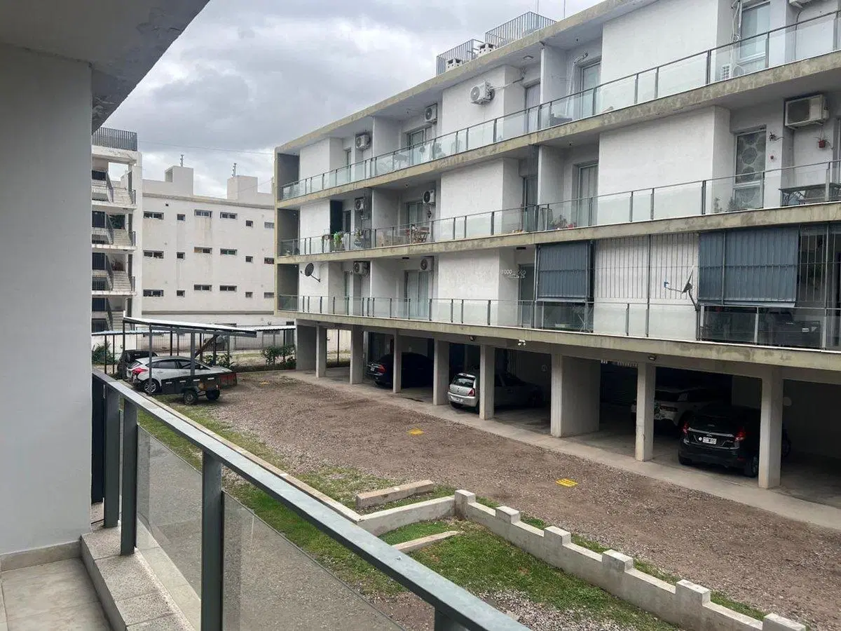 SE VENDE DEPARTAMENTO COMPLEJO PROCREAR 4