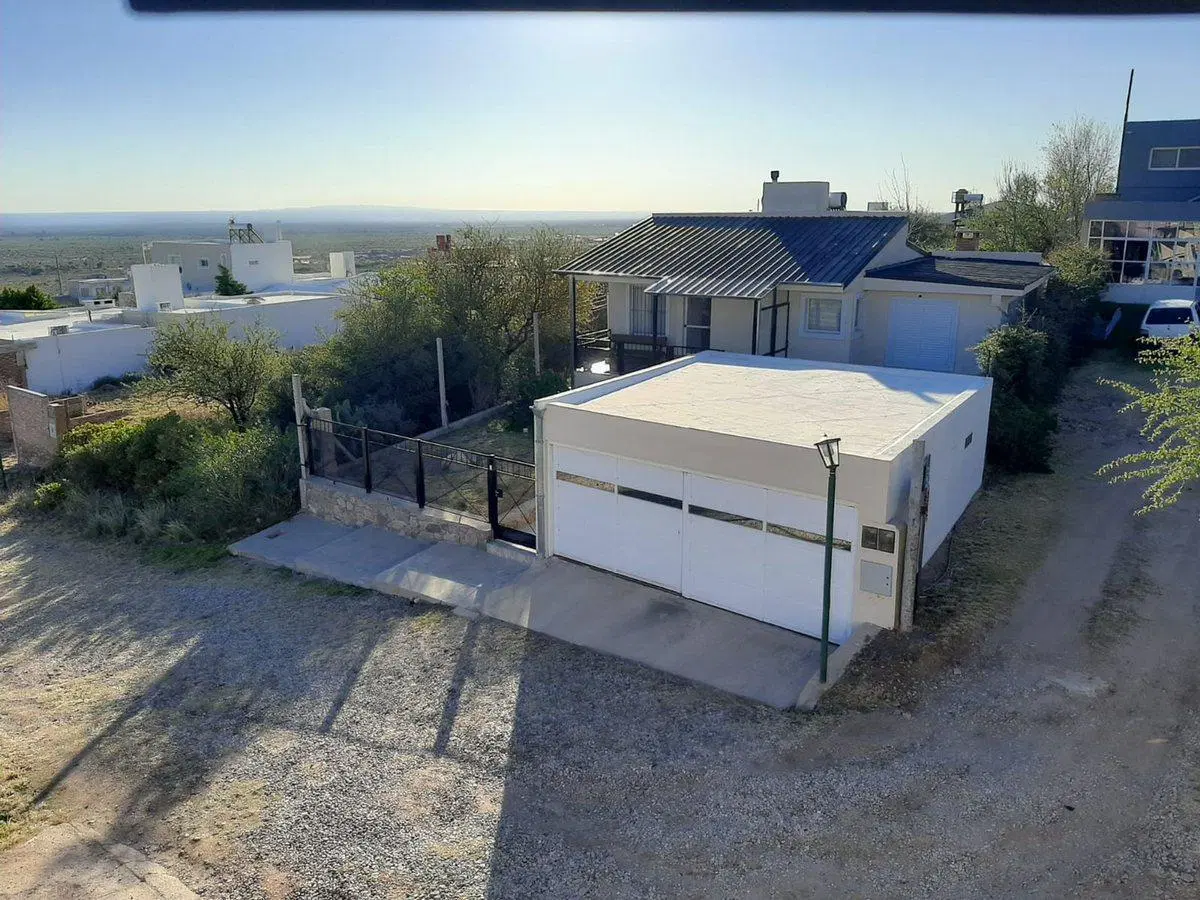 SE VENDE CASA ALTOS DEL PORTEZUELO 4