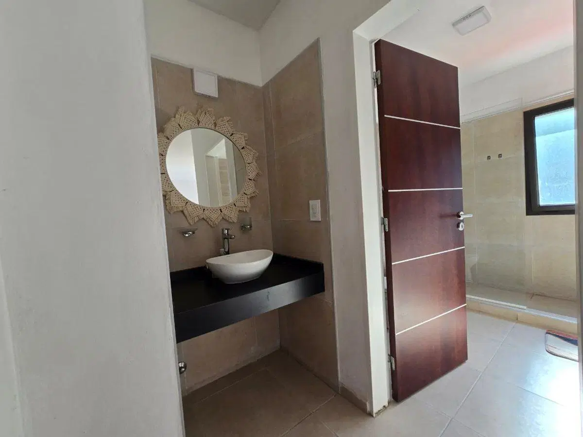 VENTA CASA EN JUANA KOSLAY SAN LUIS 4