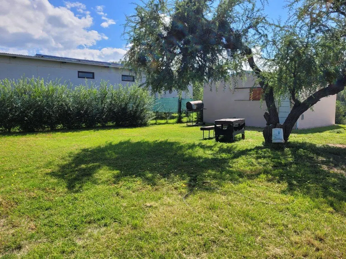 VENDE TERRENO 1200M2 CON MONOAMBIENTE Y PILETA 5