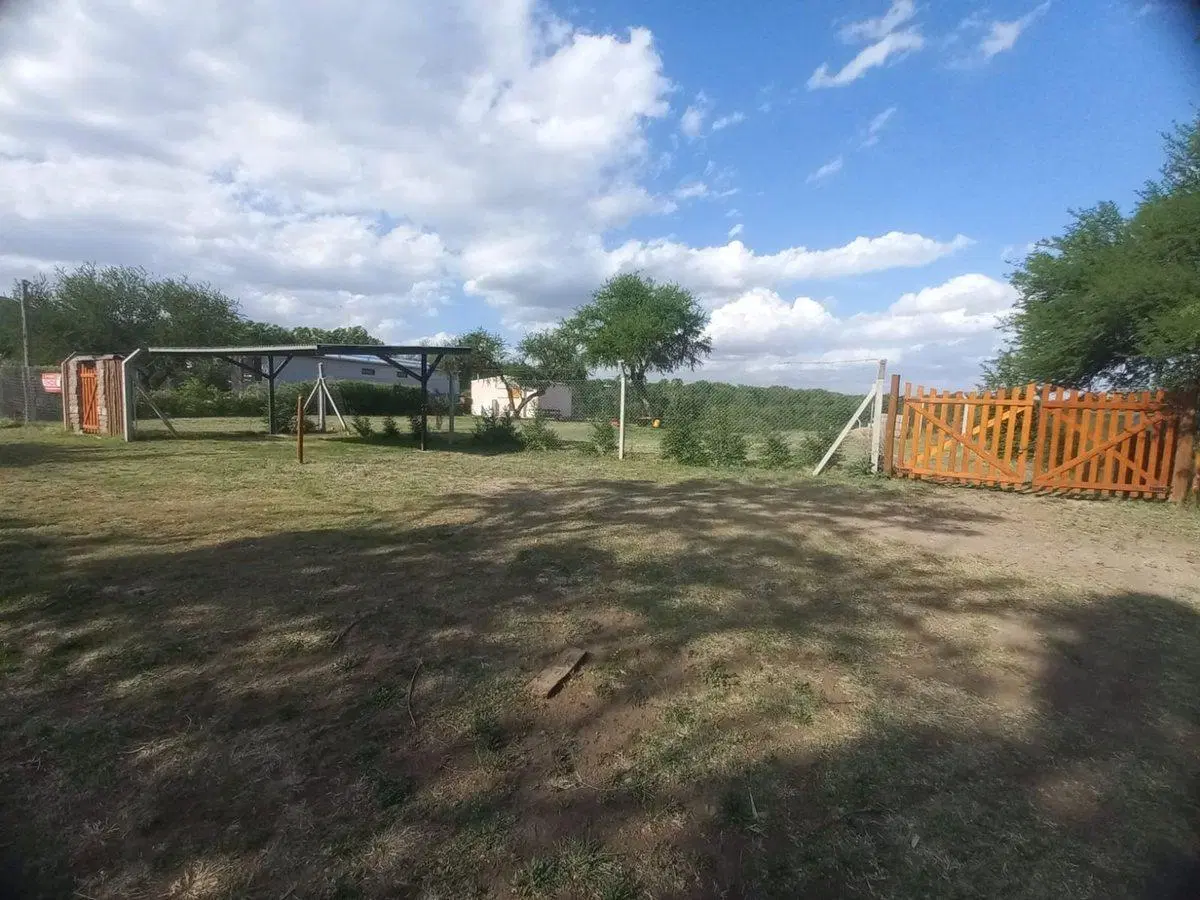 VENDE TERRENO 1200M2 CON MONOAMBIENTE Y PILETA 2