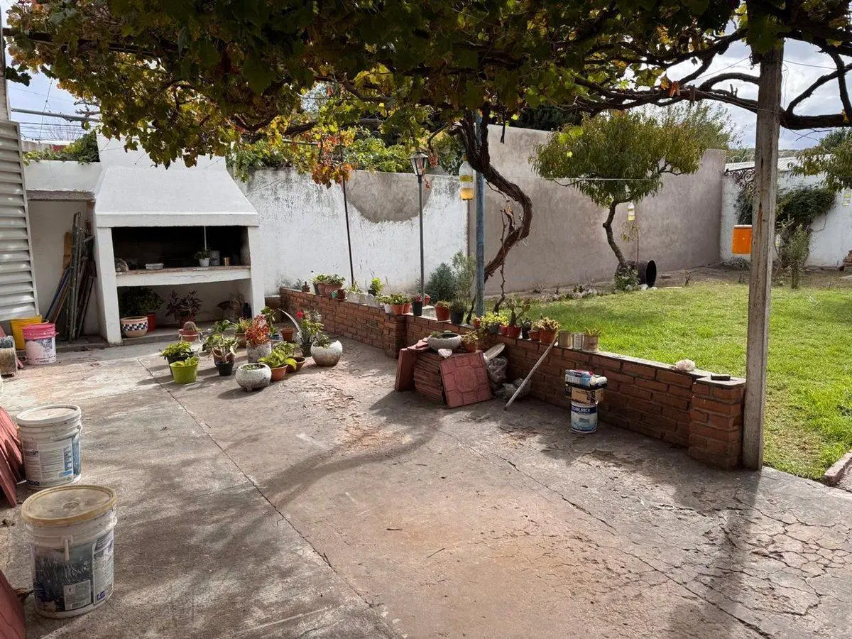 CASA EN VENTA EN JUANA KOSLAY SAN LUIS 4