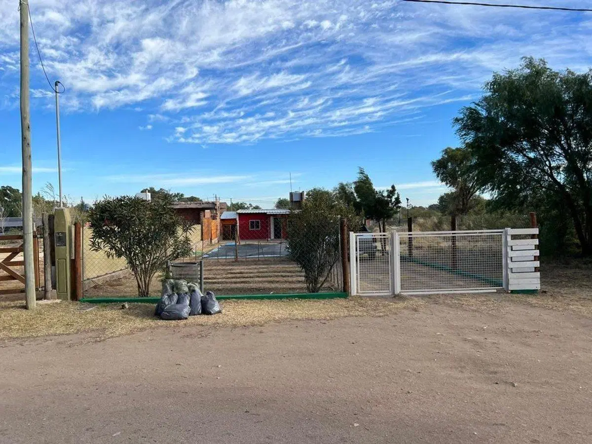 VENDO CASA MONOAMBIENTE CON PILETA EN NOGOLÍ- SL 2