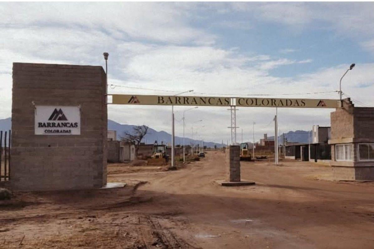 VENDE TERRENO BARRANCAS COLORADAS - SAN LUIS