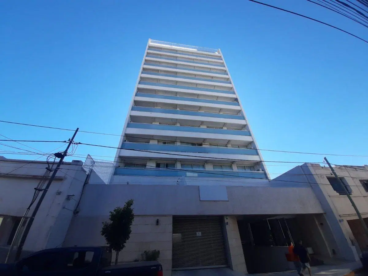 VENTA DE MONOAMBIENTE DE CATEGORIA DESSAU VI 2