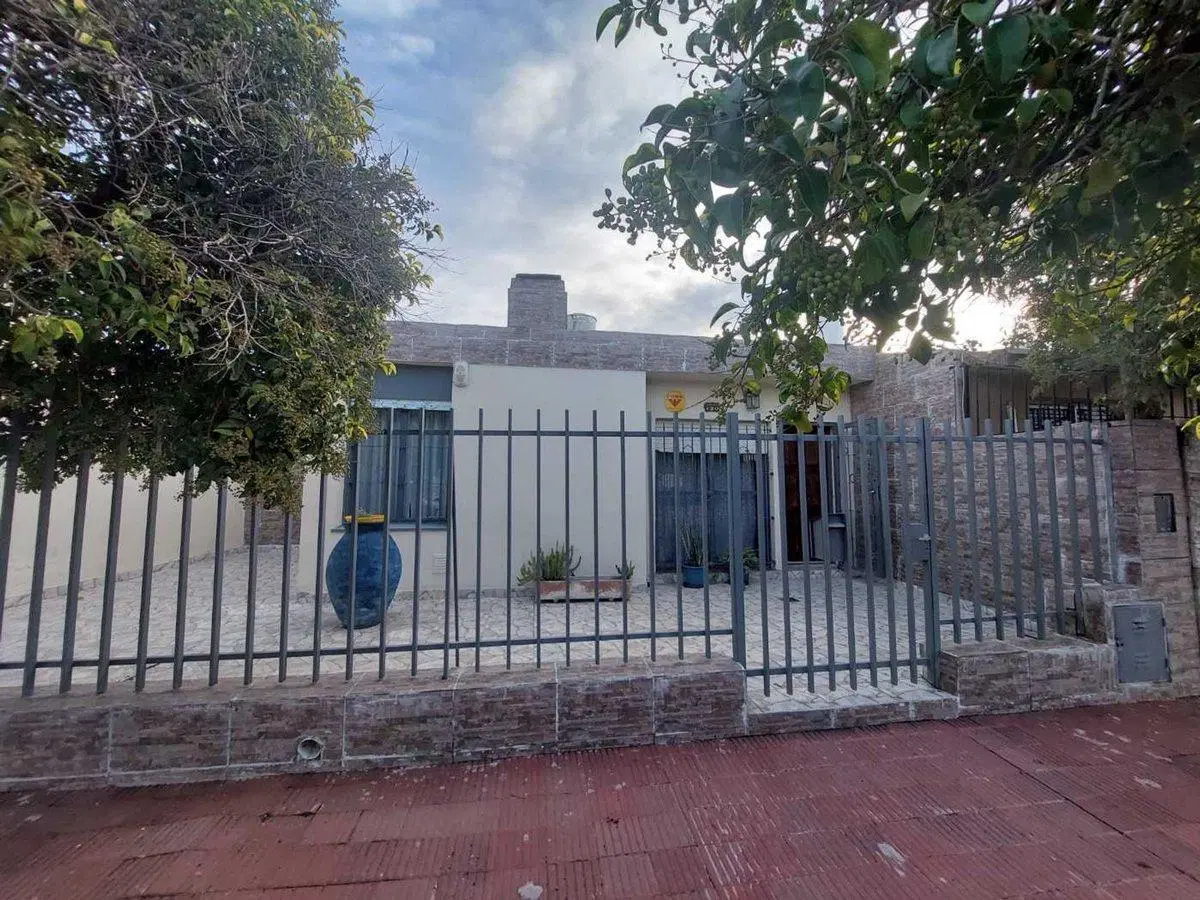 VENTA CASA 3 DORMITORIOS B° CANTISANI - SAN LUIS 5