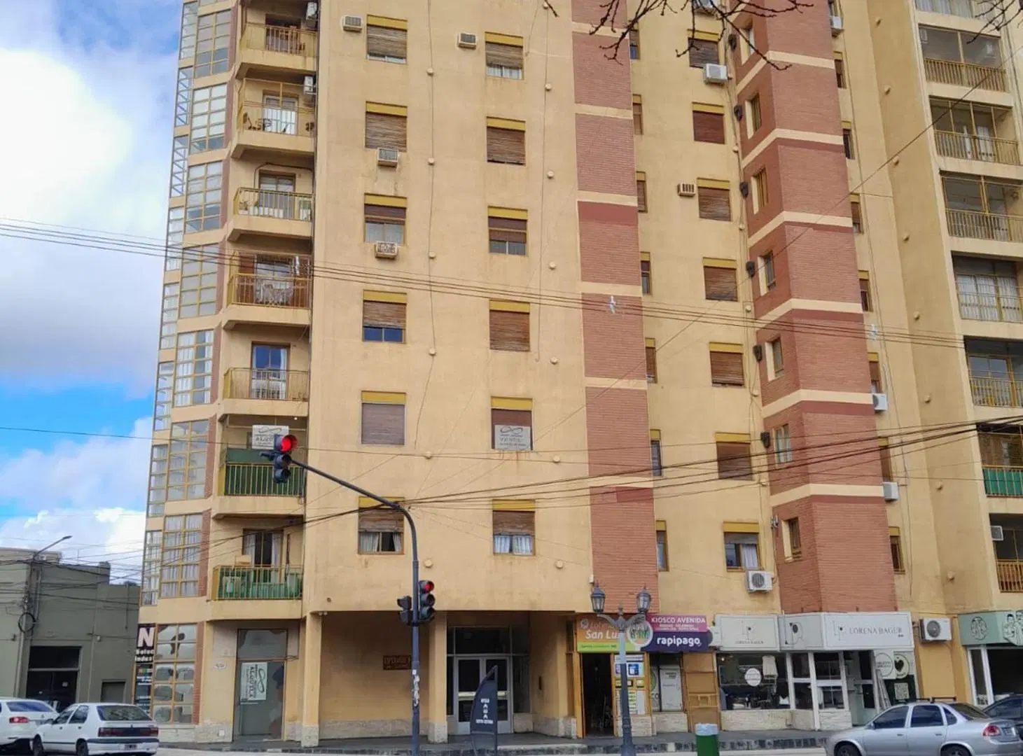 Departamento de 4 Ambientes en Edificio Esperanza 3