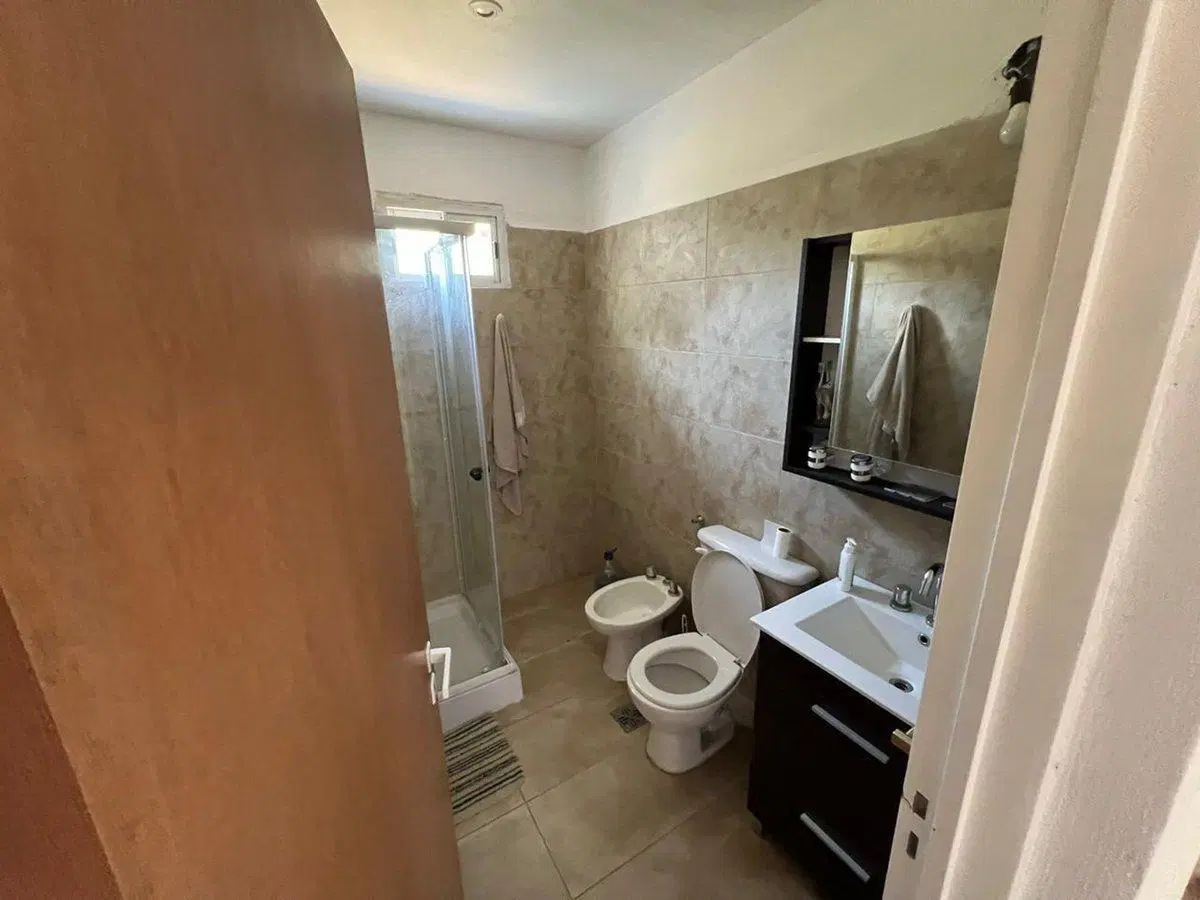 SE VENDE CASA EN LAS CHACRAS JUANA KOSLAY 3