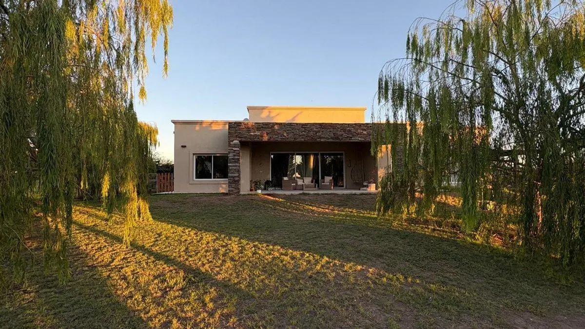 VENTA DE CASA BARRIO PRIVADO "3 LOMAS"  DONOVAN 3