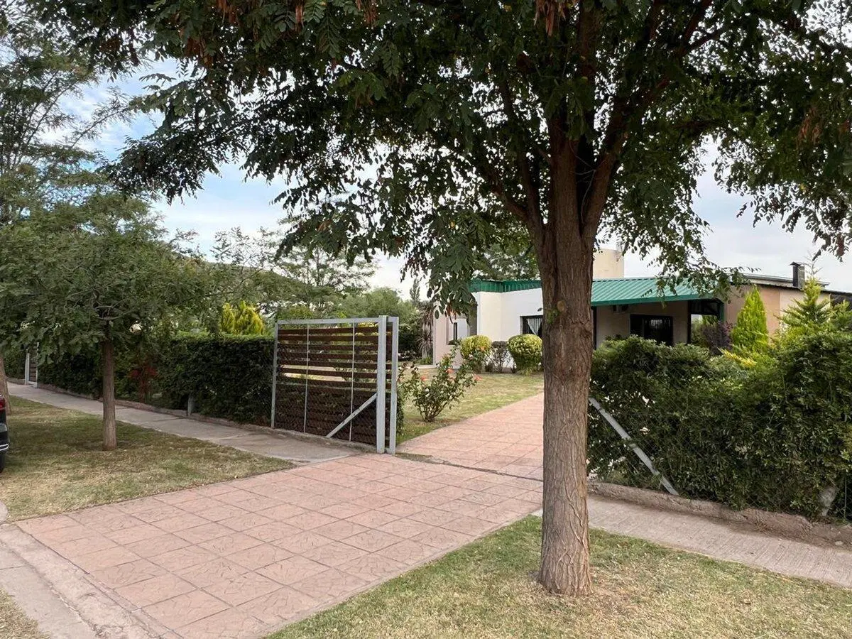 SE VENDE CASA EN BARRIO ALTO LOS PUQUIOS 5