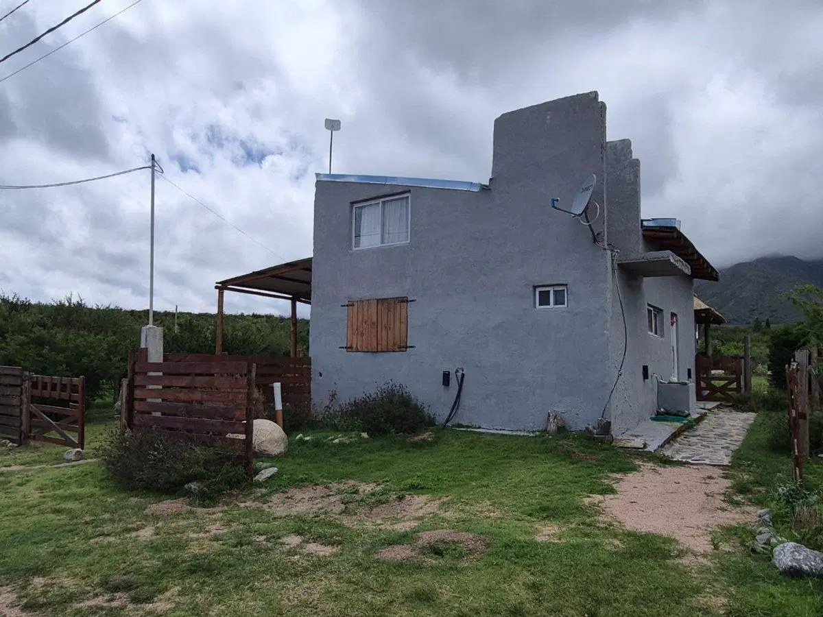 Oportunidad de Inversión, 2 Casas en 1 Villa Larca 4