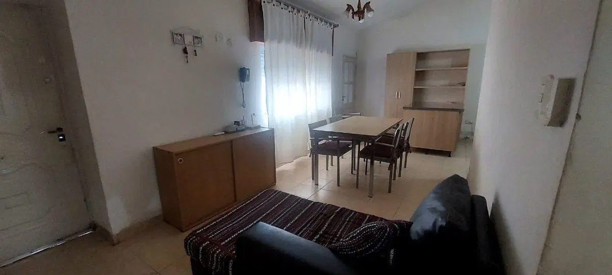 ALQUILER CASA CENTRICA GRANDE CON DEPTO 3